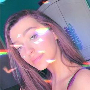 Meet your Posher, Addy